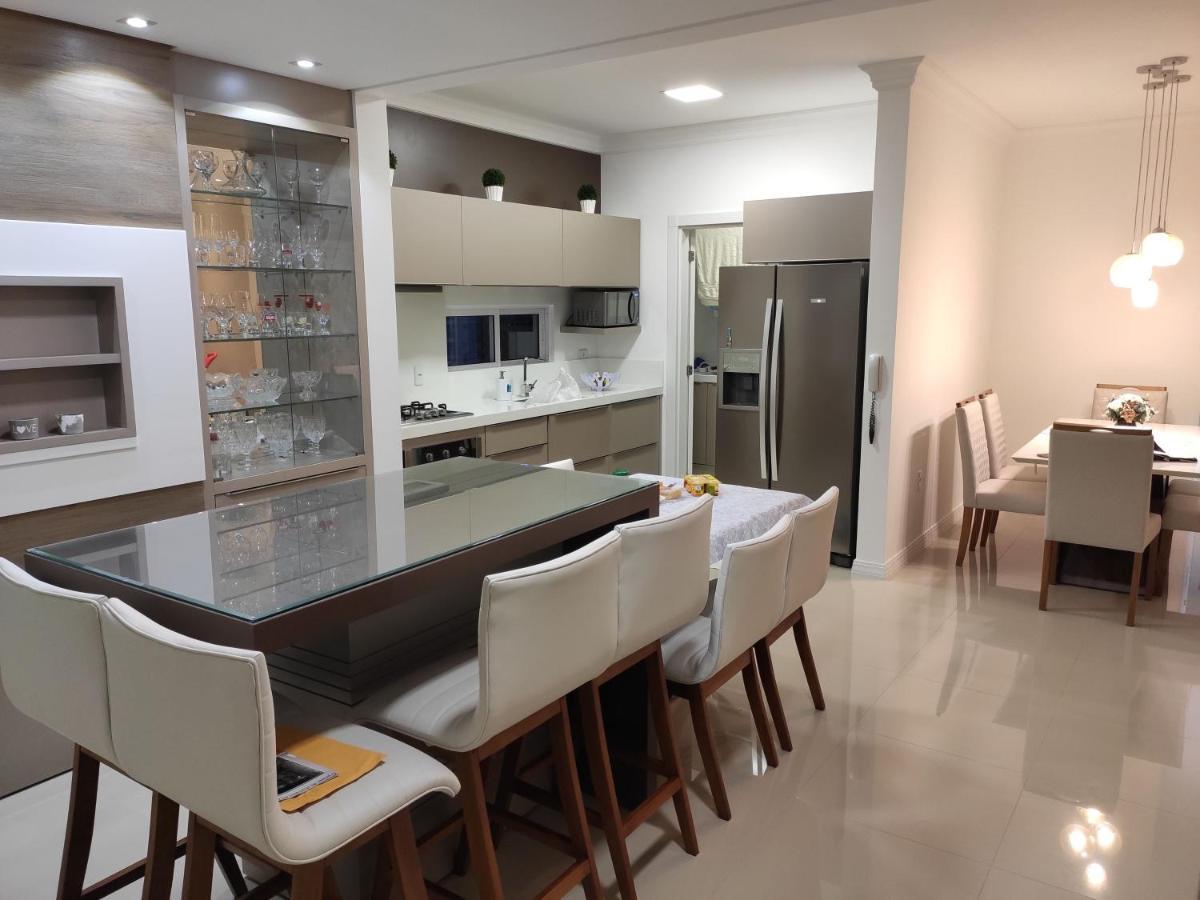 Apartamento Luxo Meia Praia Itapema Kültér fotó